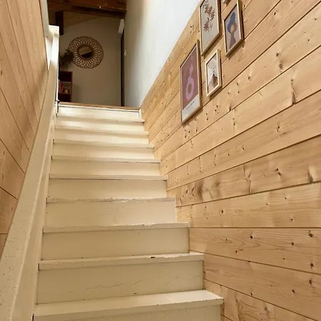 Maison Dans Les Bois Lacquy